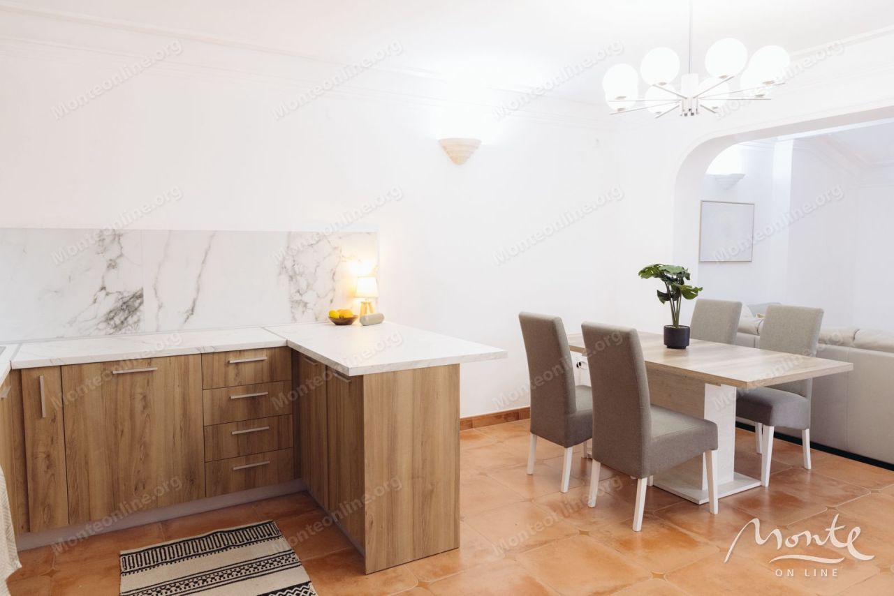 Appartement à Sveti Stefan, Monténégro, 74 m² - image 6