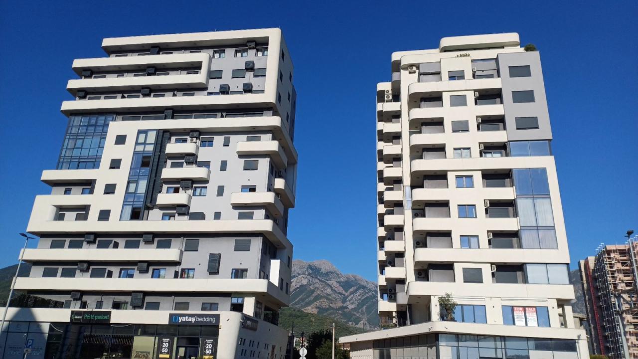 Flat in Bar, Montenegro, 44 m² - picture 2