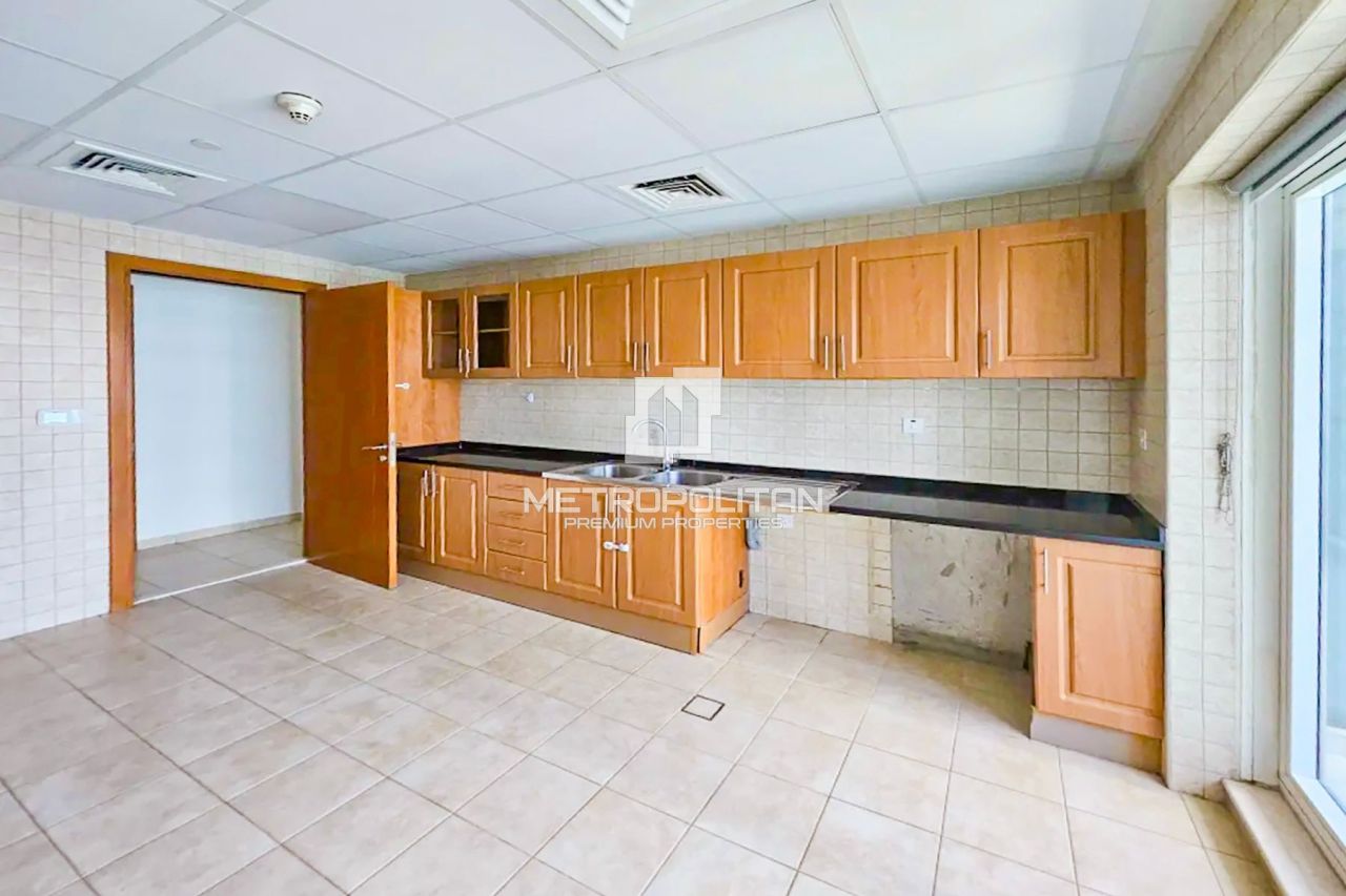 Apartment in Dubai, UAE, 153 m² - picture 7