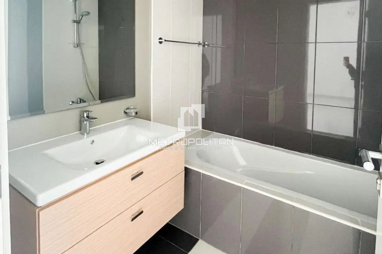 Townhouse in Dubai, UAE, 224 m² - picture 9