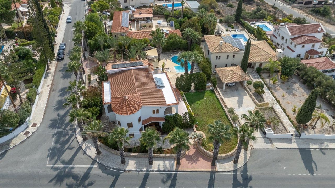 Villa in Paphos, Zypern, 476 m² - Foto 1