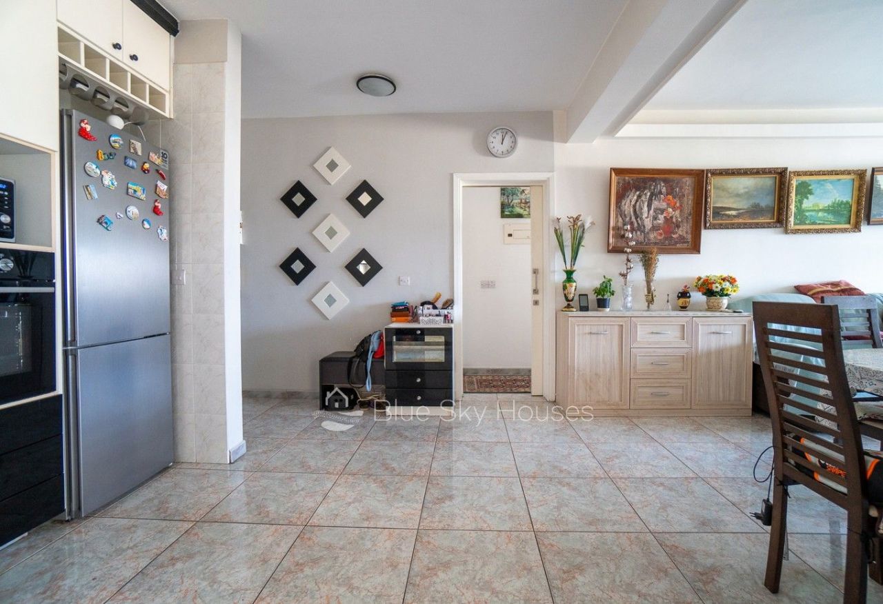 Apartment in Limassol, Cyprus, 94 m² - picture 2