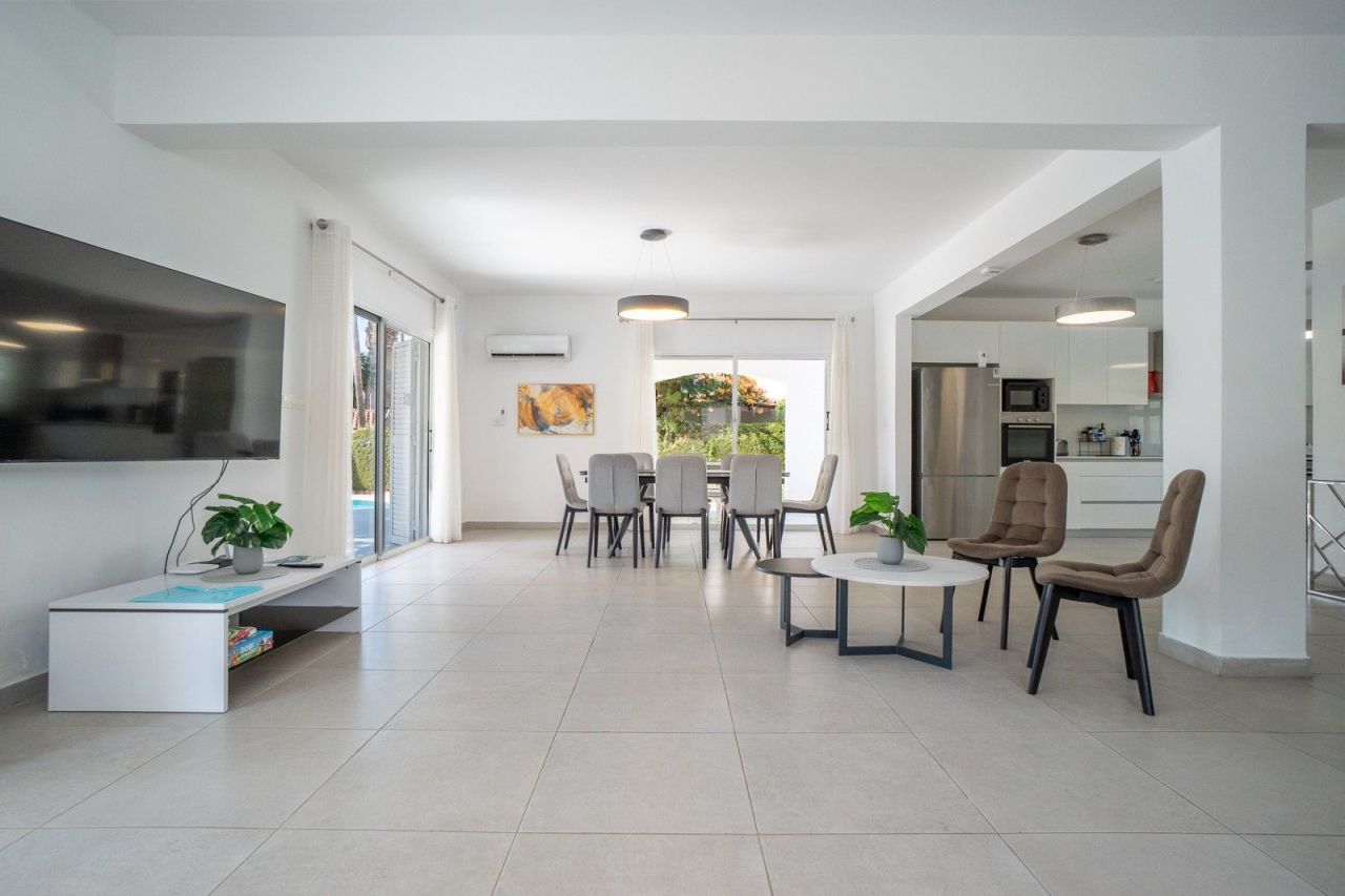 Villa in Paphos, Cyprus, 238 m² - picture 7