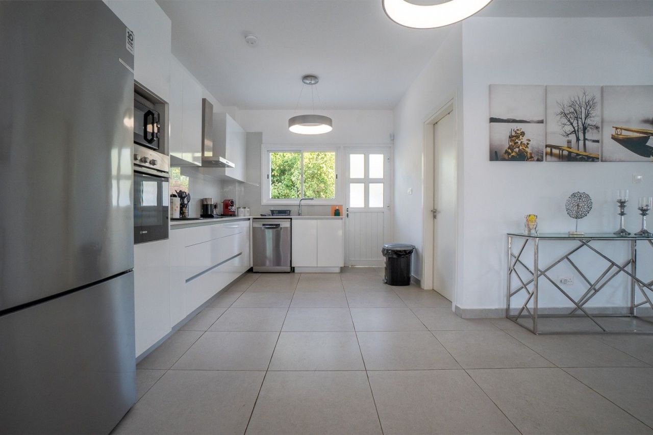 Villa in Paphos, Cyprus, 238 m² - picture 12