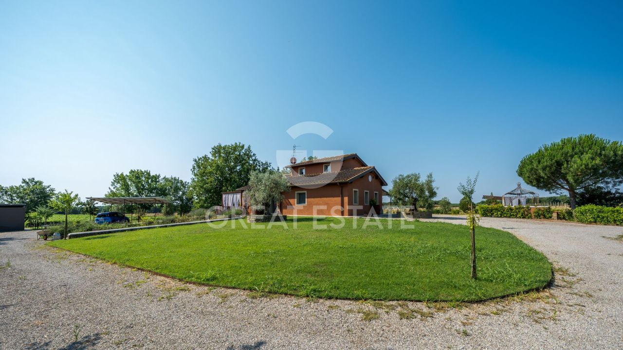 Casa a Cortona, Italia, 237.2 m² - foto 2