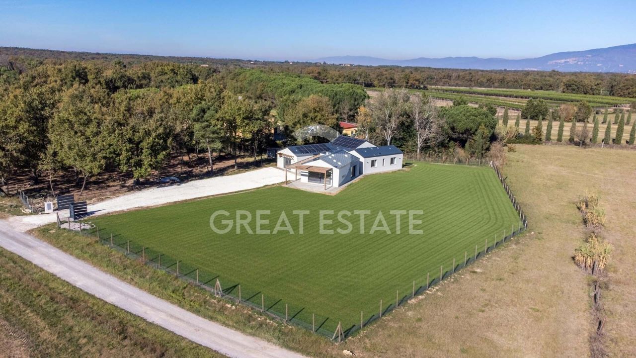 Villa en Castiglione del Lago, Italia, 270 m² - imagen 2