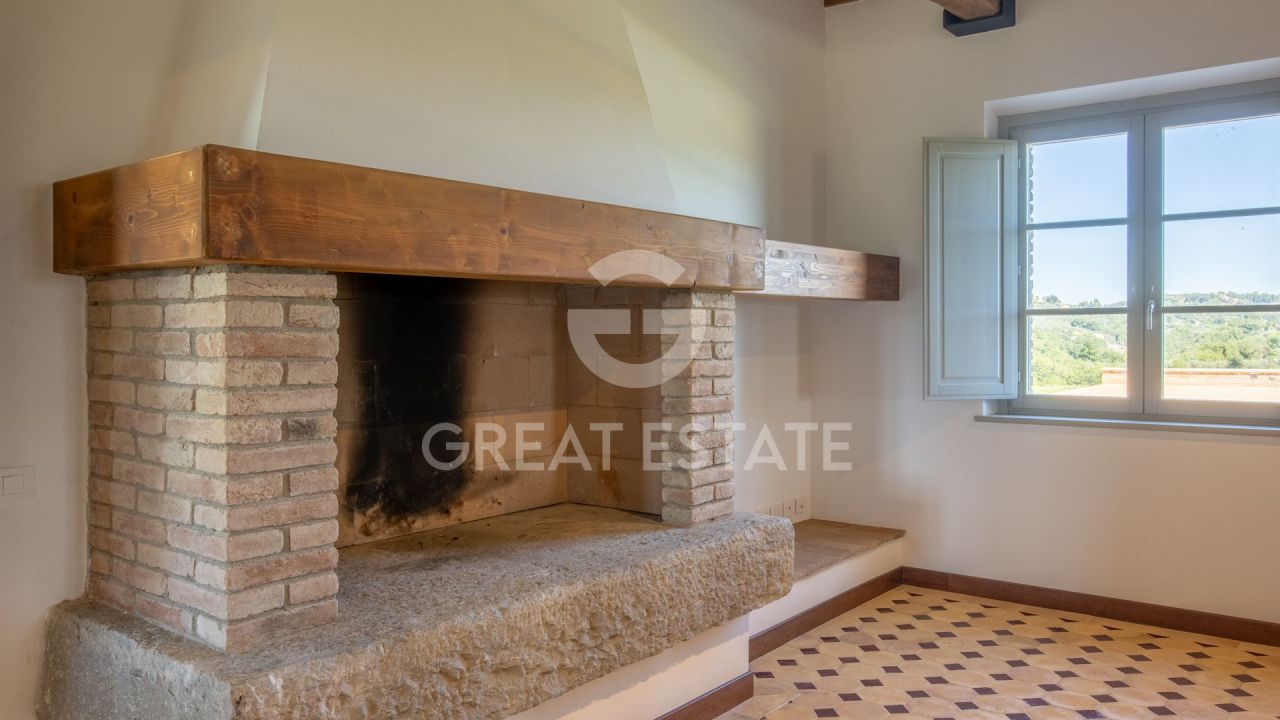 House in Panicale, Italy, 420.05 m² - picture 14