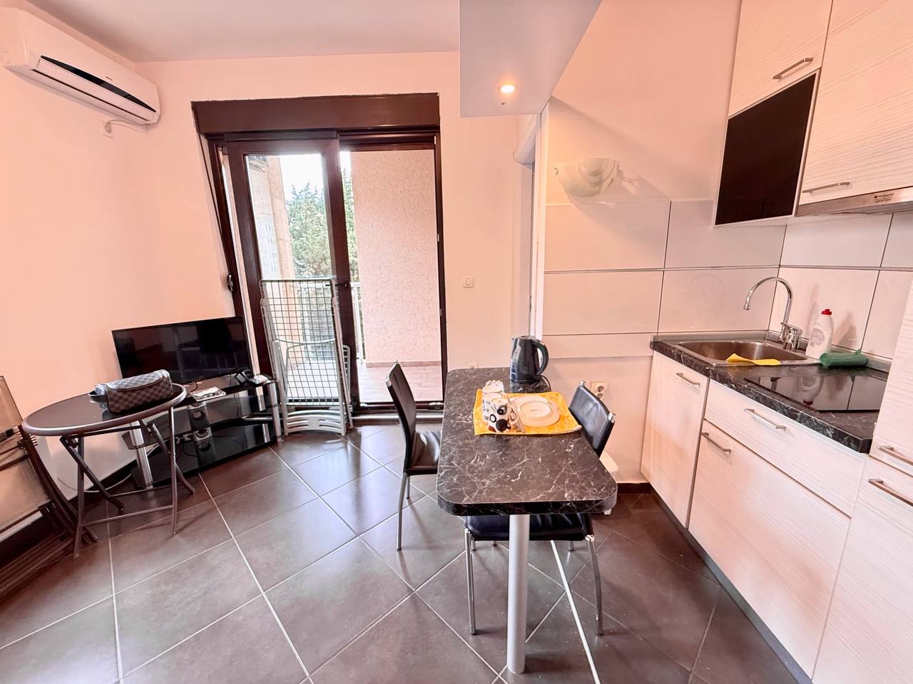 Appartamento a Becici, Montenegro, 31 m² - foto 1
