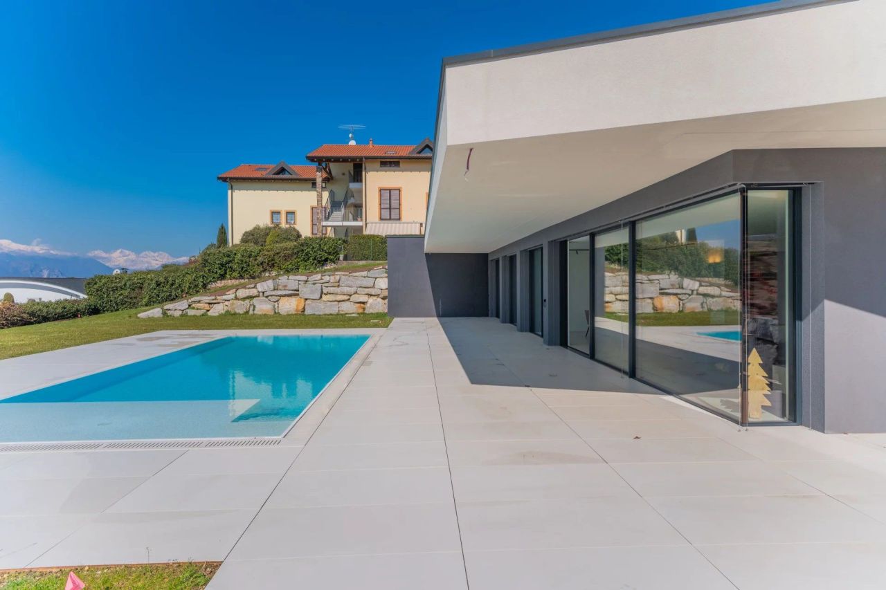 Villa a Besozzo, Italia, 250 m² - foto 11