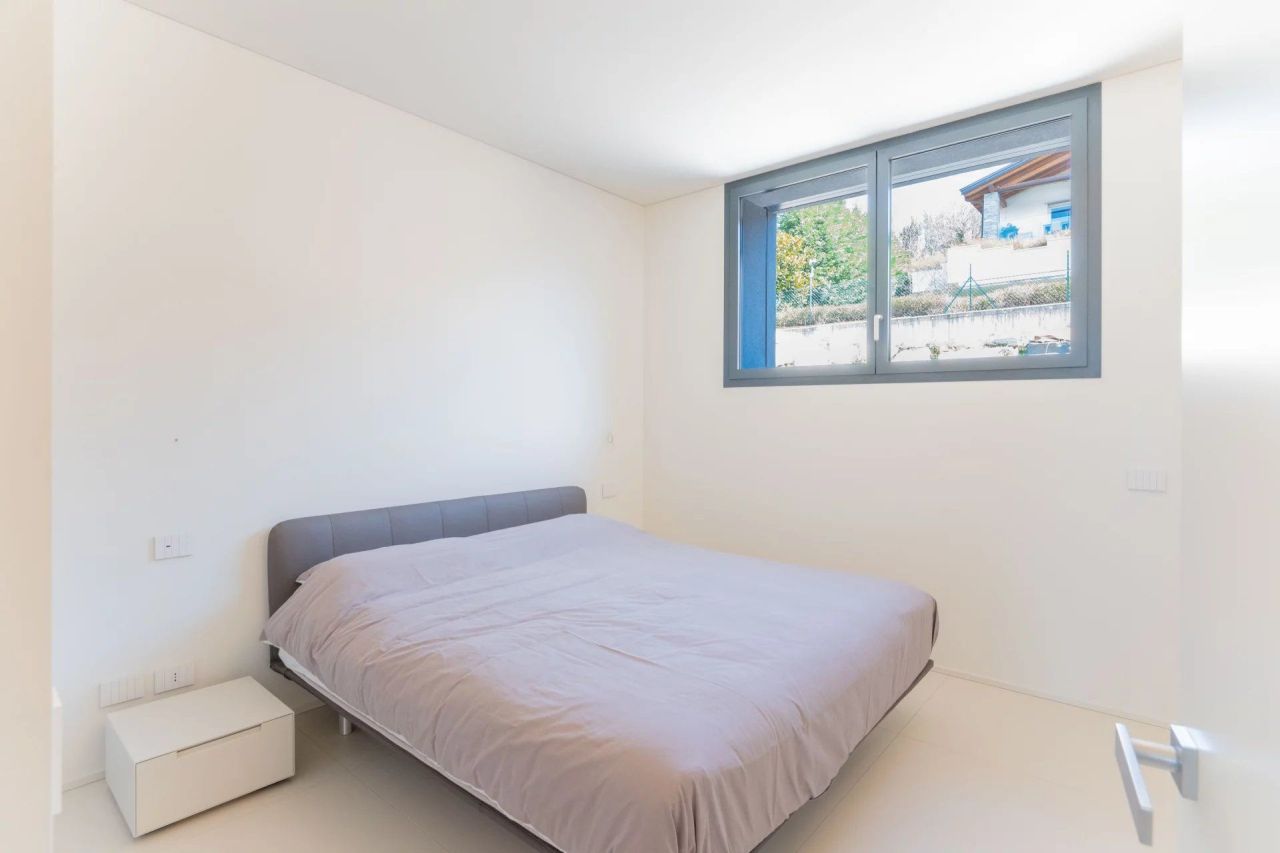 Villa a Besozzo, Italia, 250 m² - foto 9