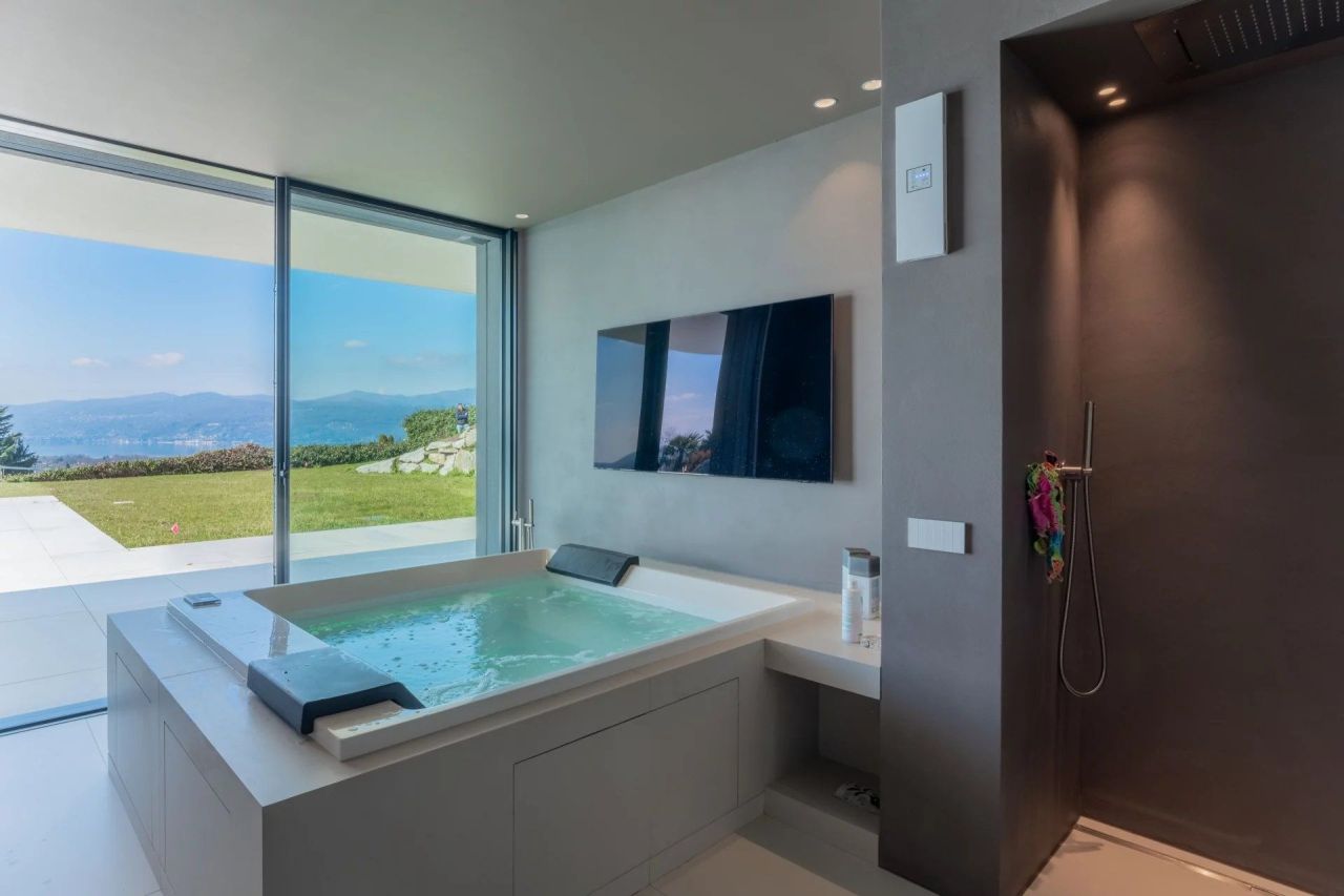 Villa a Besozzo, Italia, 250 m² - foto 3