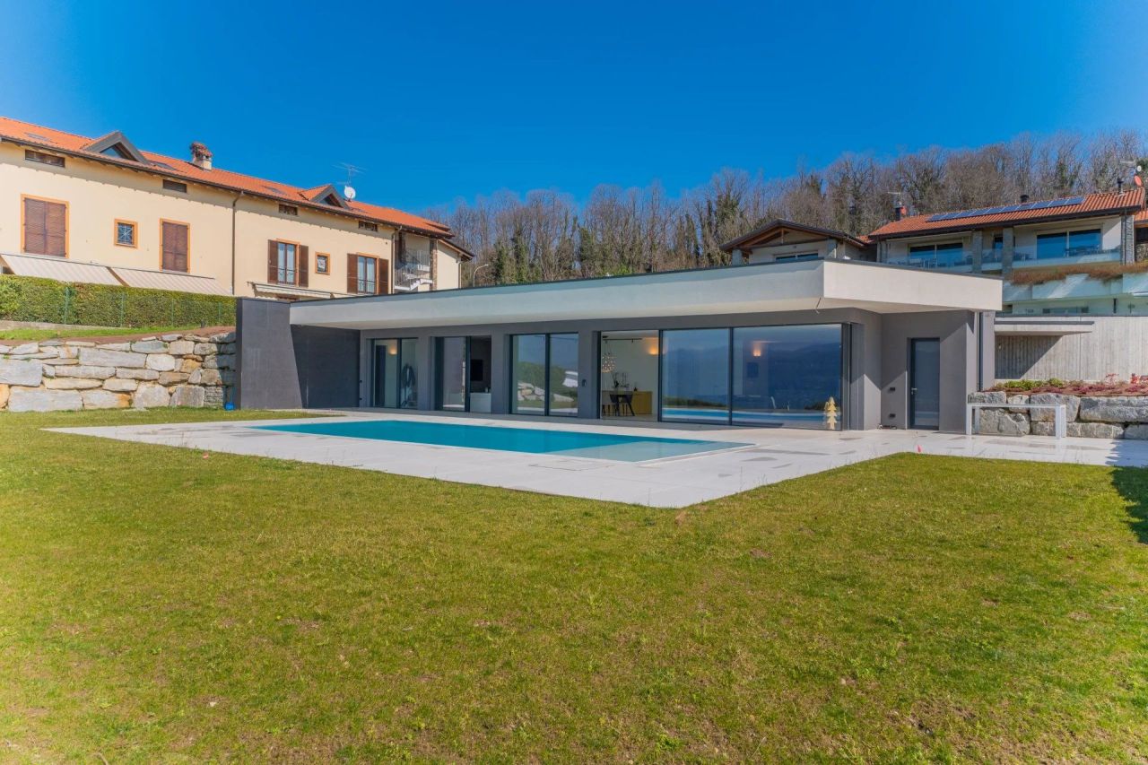 Villa a Besozzo, Italia, 250 m² - foto 12