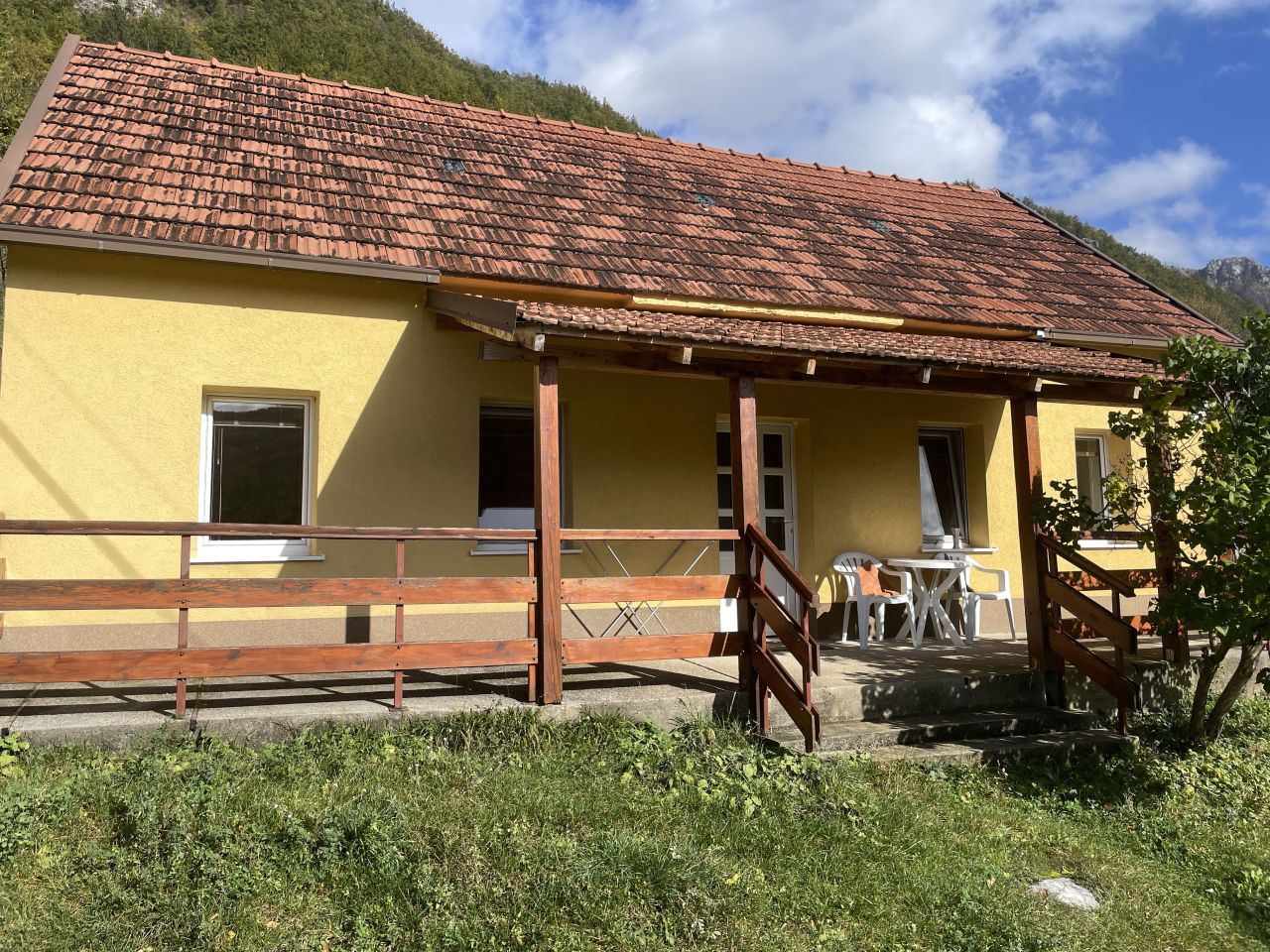 Casa a Nikšić, Montenegro, 75 m² - foto 1