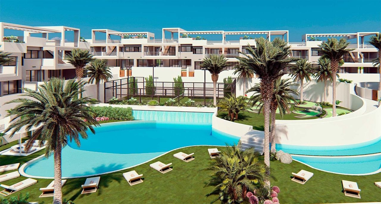 Bungalow à Torrevieja, Espagne, 74 m² - image 1