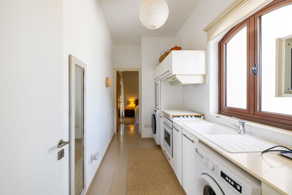 Flat in Larnaca, Cyprus, 353 m² - picture 9