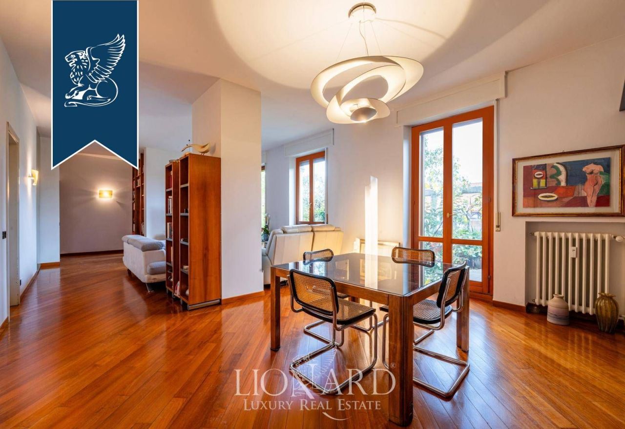 Apartment in Milan, Italy, 170 m² - picture 1