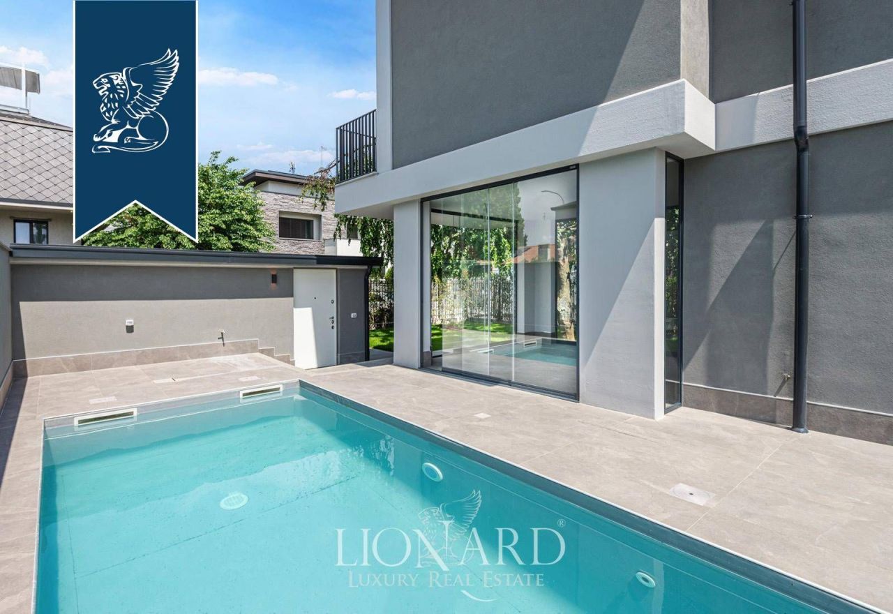 Villa in Monza, Italy, 192 m² - picture 2