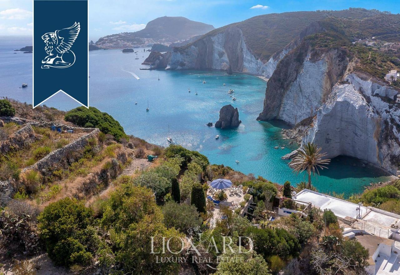 Villa in Latina, Italy, 110 m² - picture 2