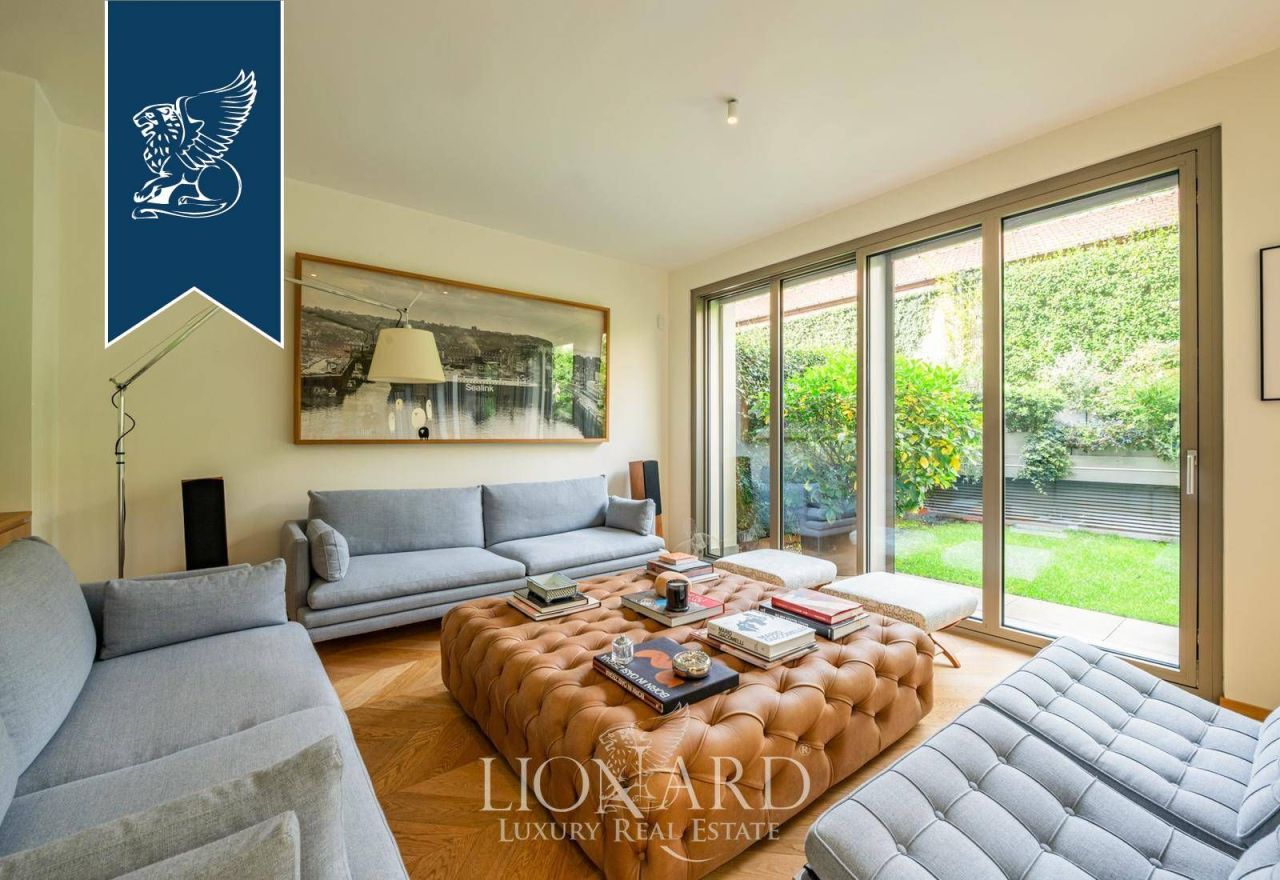 Apartment in Milan, Italy, 247 m² - picture 3