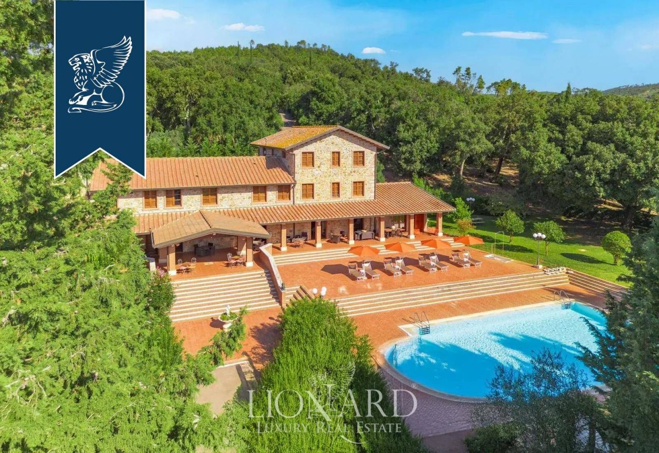 House in Massa Marittima, Italy, 1 370 m² - picture 4