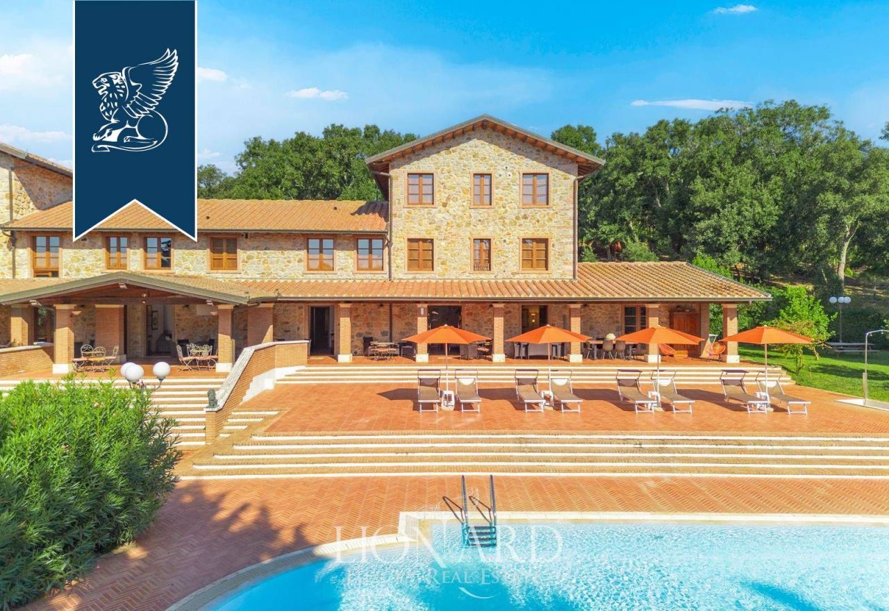 House in Massa Marittima, Italy, 1 370 m² - picture 5