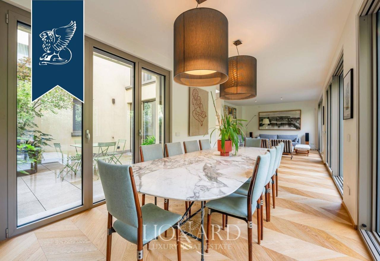 Apartment in Milan, Italy, 247 m² - picture 7