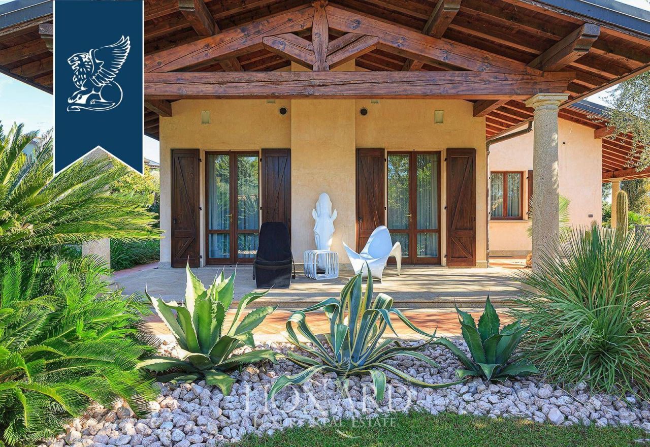 Villa à Padenghe sul Garda, Italie, 900 m² - image 8