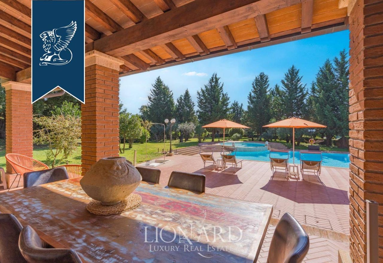 House in Massa Marittima, Italy, 1 370 m² - picture 9