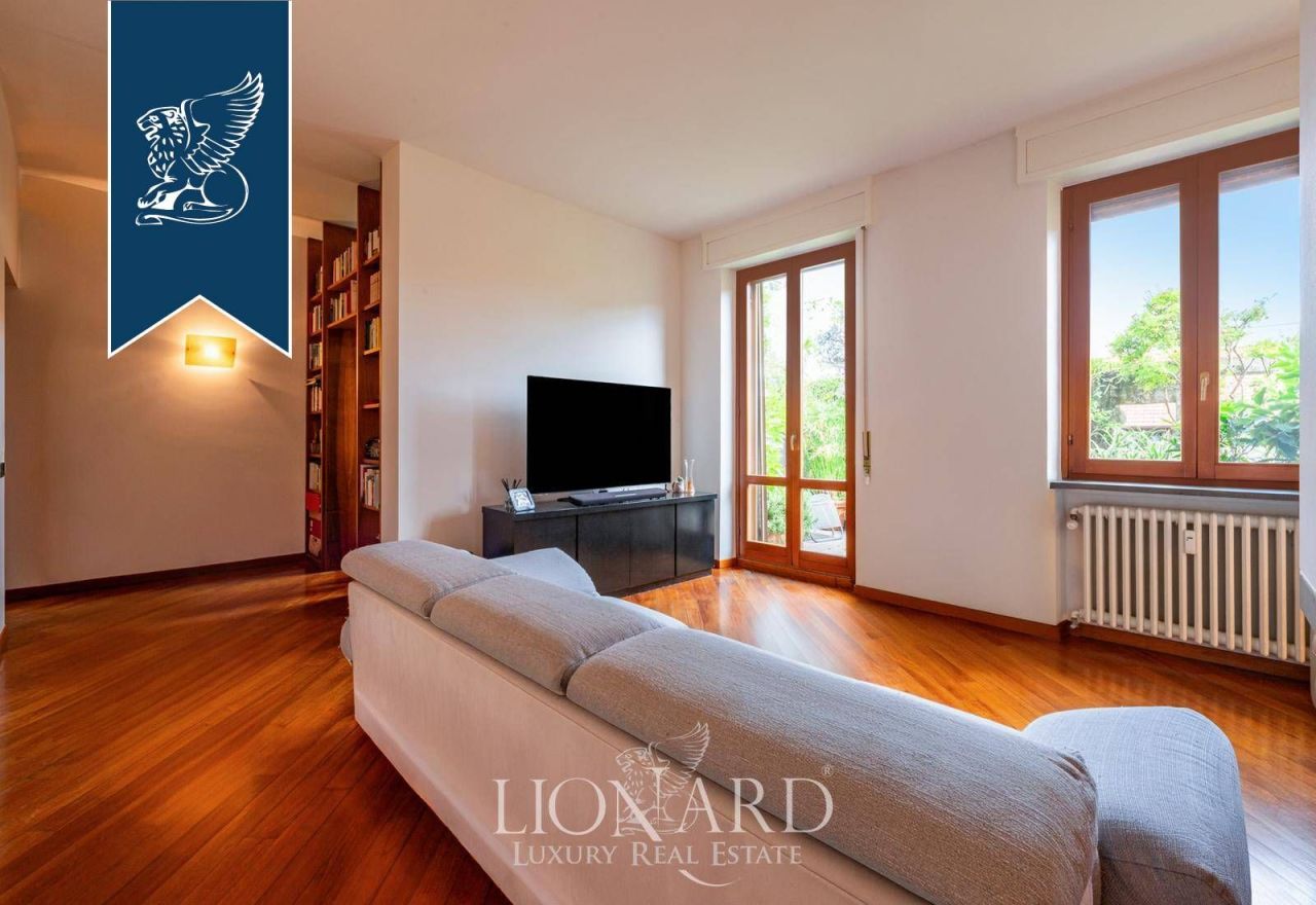 Apartment in Milan, Italy, 170 m² - picture 10