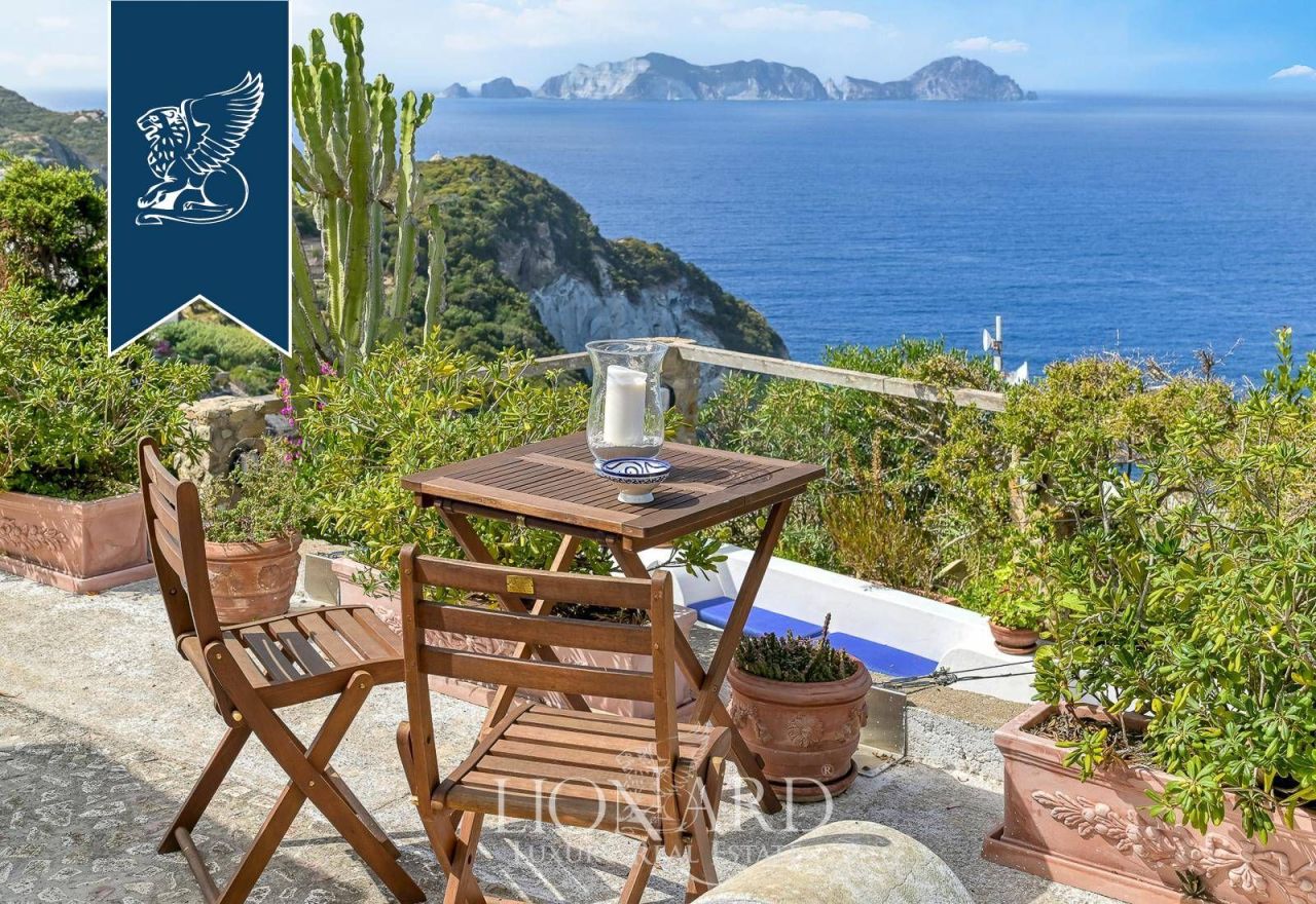 Villa in Latina, Italy, 110 m² - picture 10