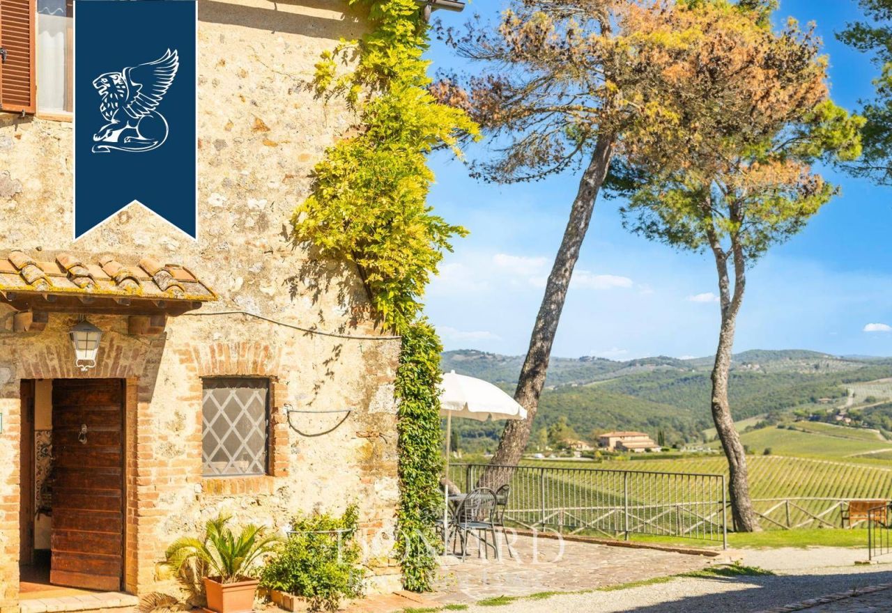 Farm in Siena, Italy, 1 600 m² - picture 10