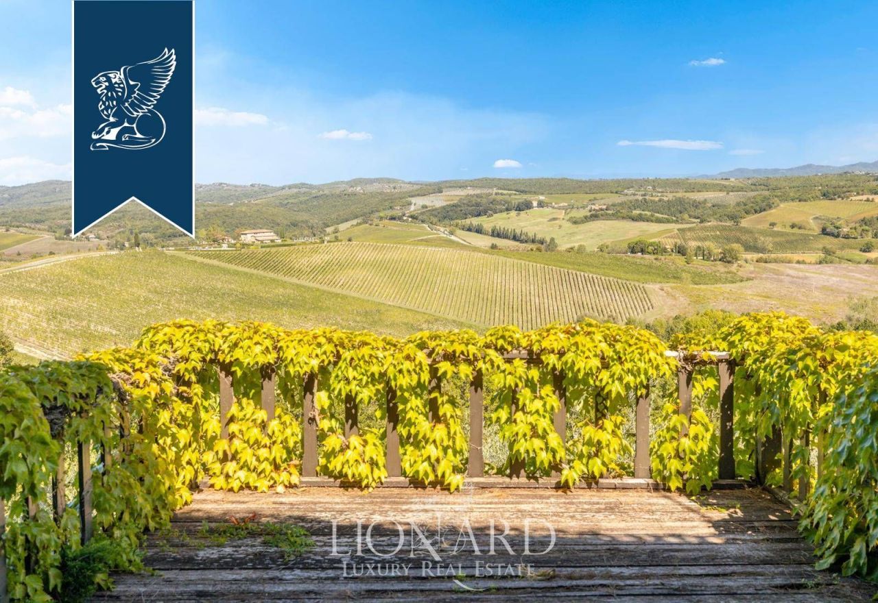 Farm in Siena, Italy, 1 600 m² - picture 12