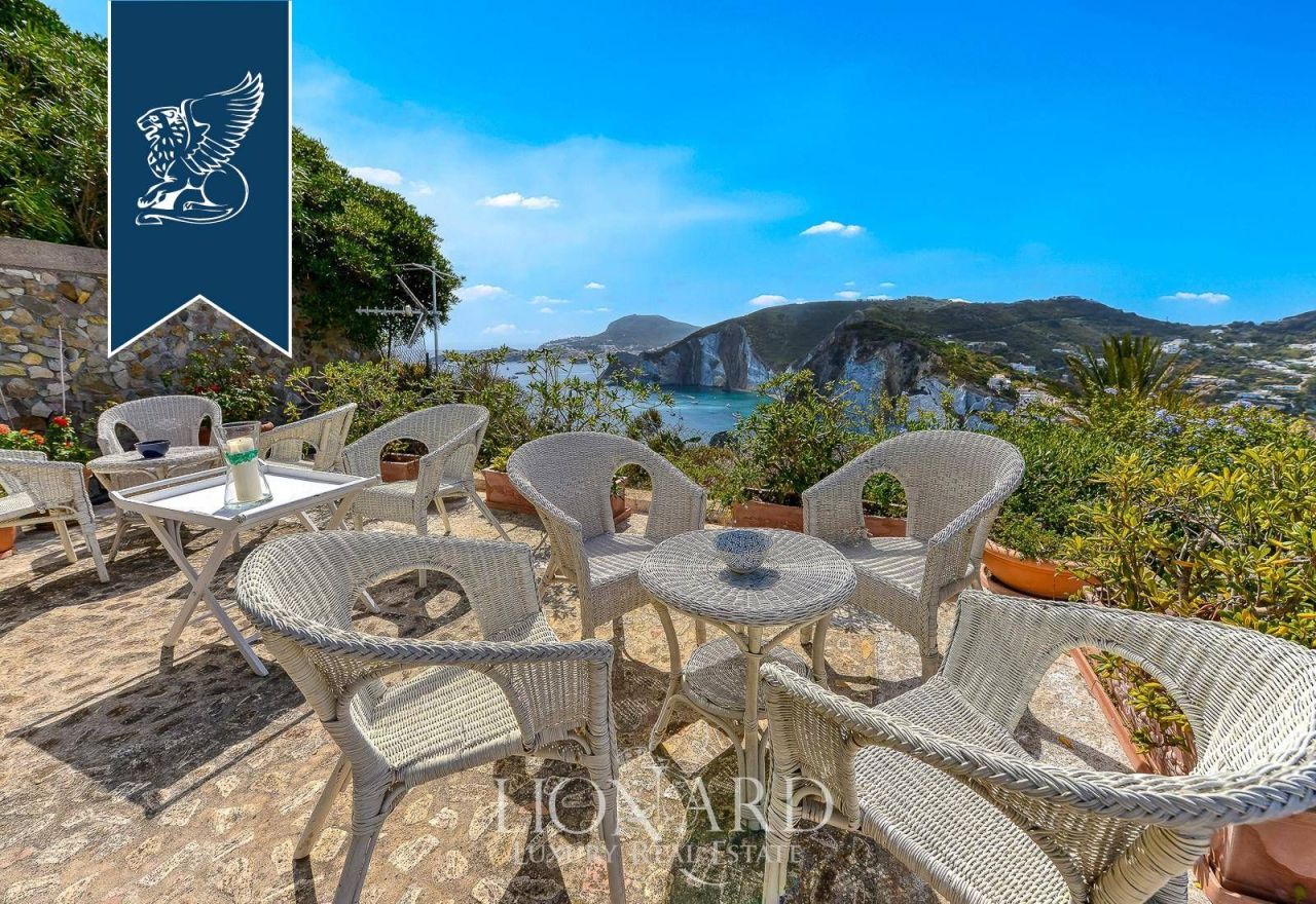 Villa in Latina, Italy, 110 m² - picture 12