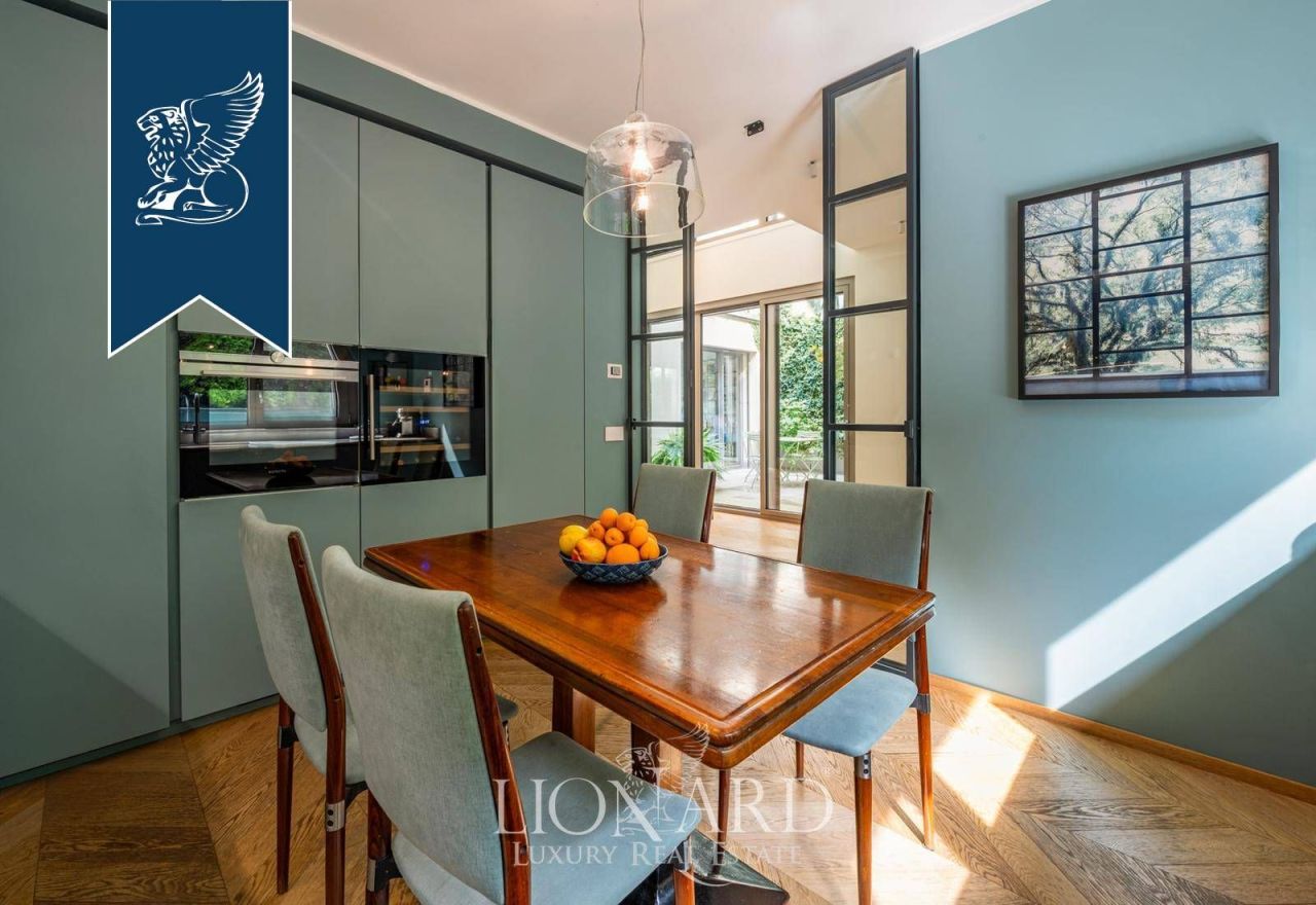 Apartment in Milan, Italy, 247 m² - picture 13