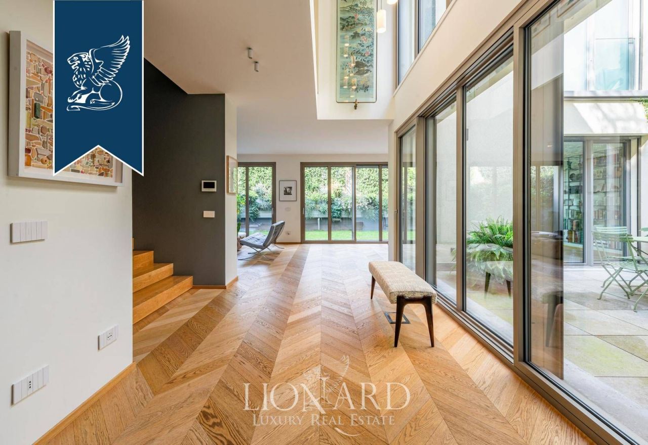 Apartment in Milan, Italy, 247 m² - picture 15