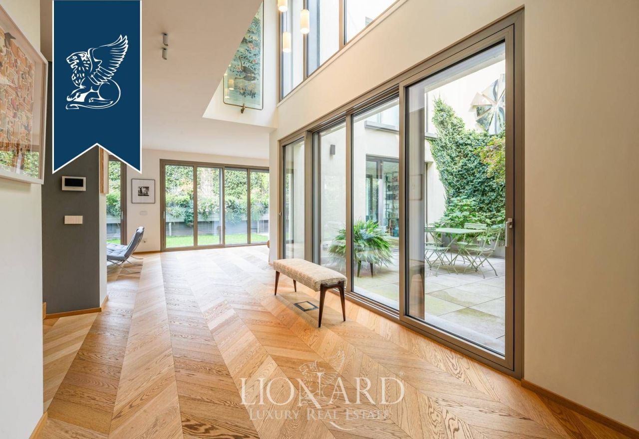 Apartment in Milan, Italy, 247 m² - picture 17