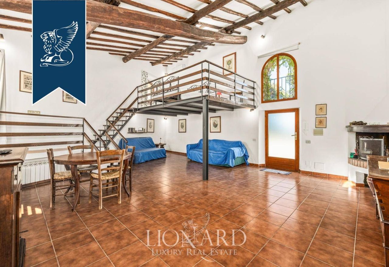 Farm in Siena, Italy, 1 600 m² - picture 17