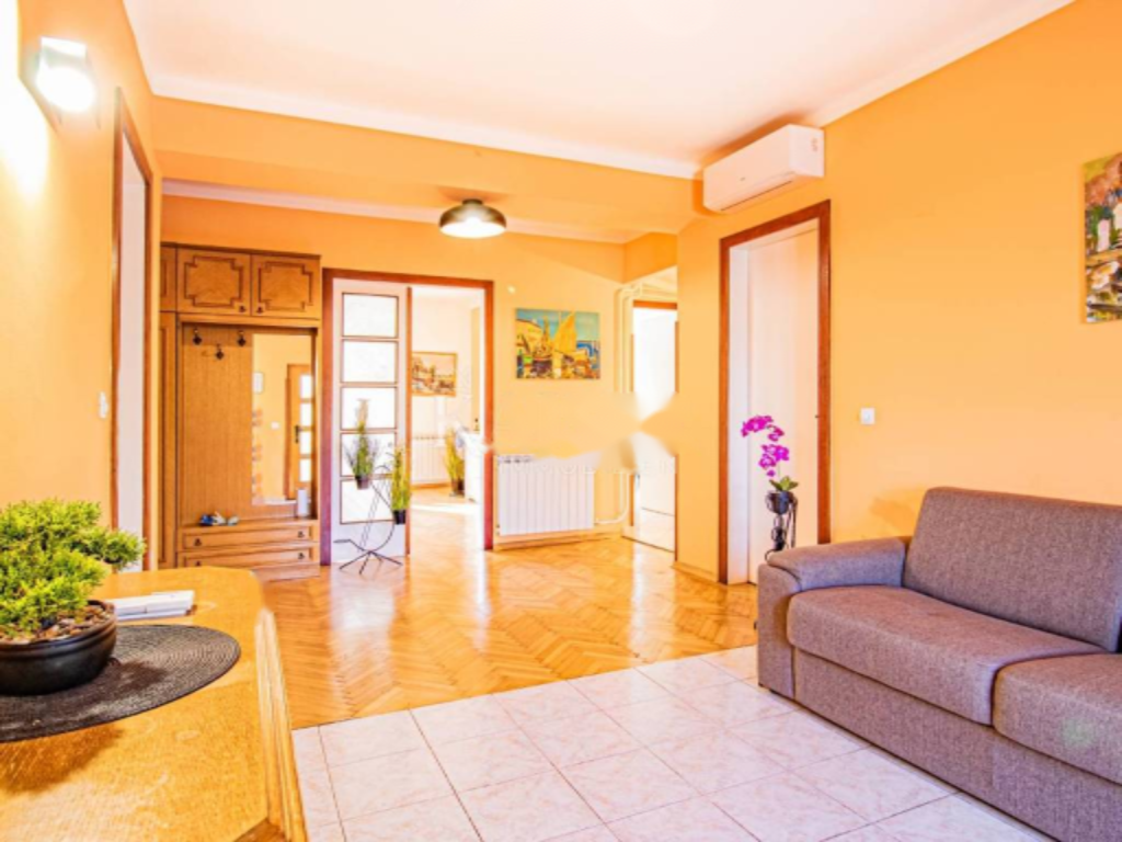 Piso en Opatija, Croacia, 140 m² - imagen 1