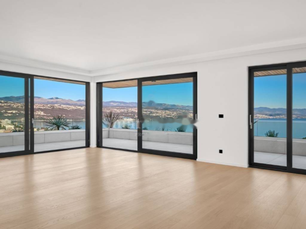 Flat in Opatija, Croatia, 217 m² - picture 1