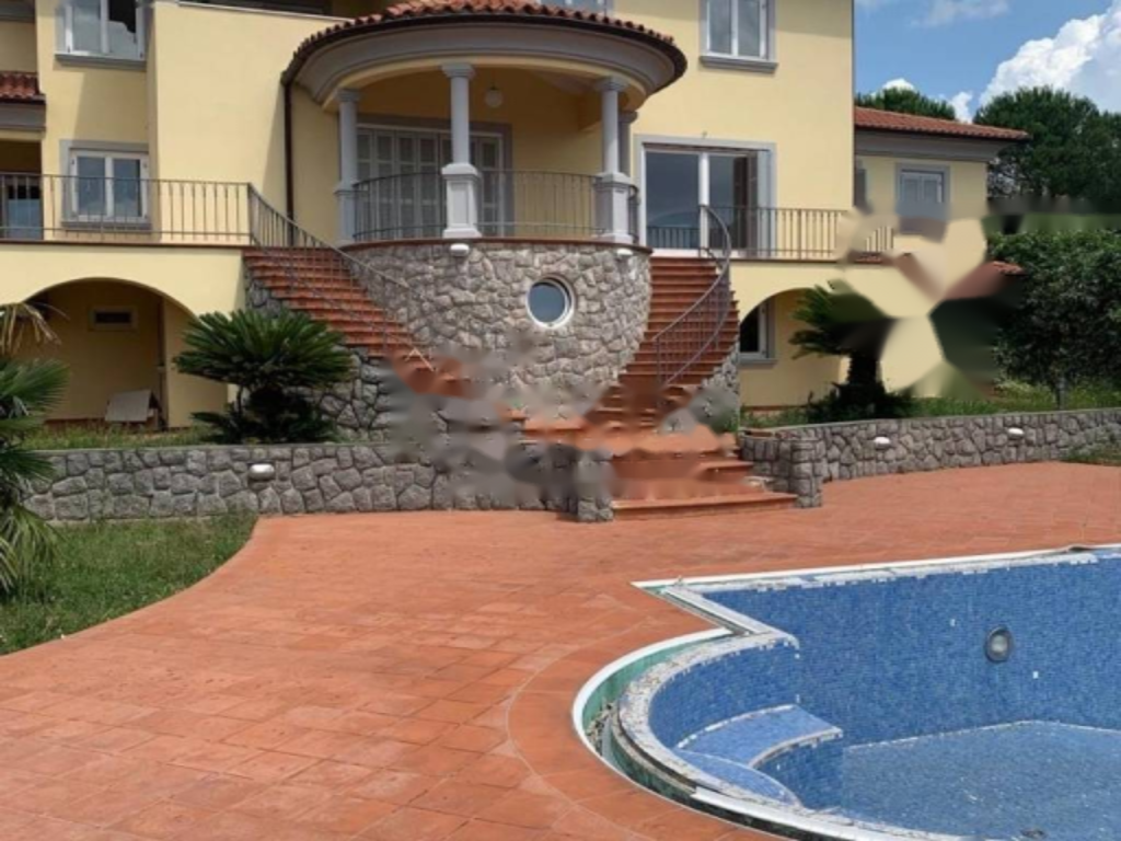 Maison à Opatija, Croatie, 506 m² - image 1