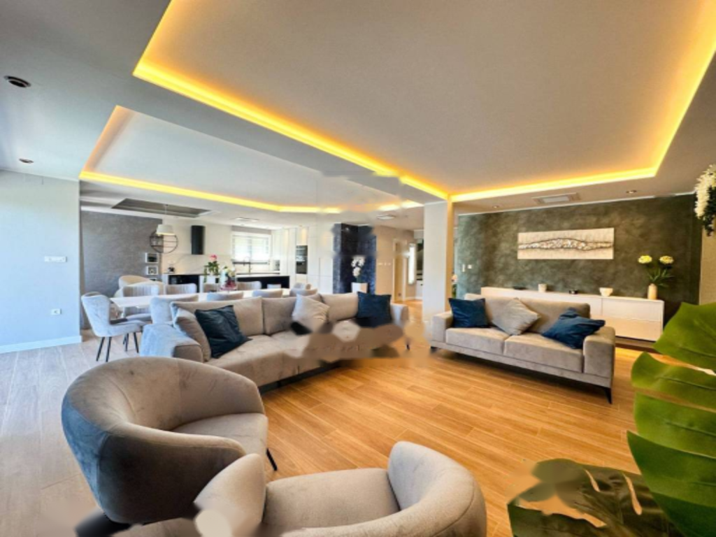Casa a Opatija, Croazia, 400 m² - foto 5