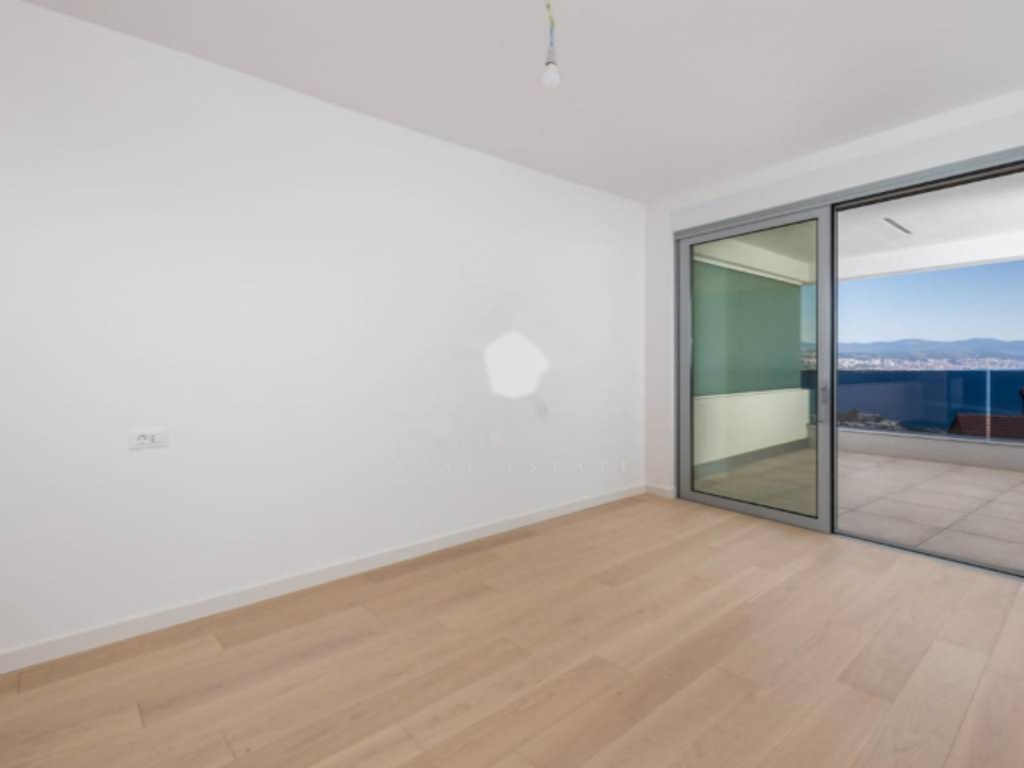 Flat in Opatija, Croatia, 92 m² - picture 6