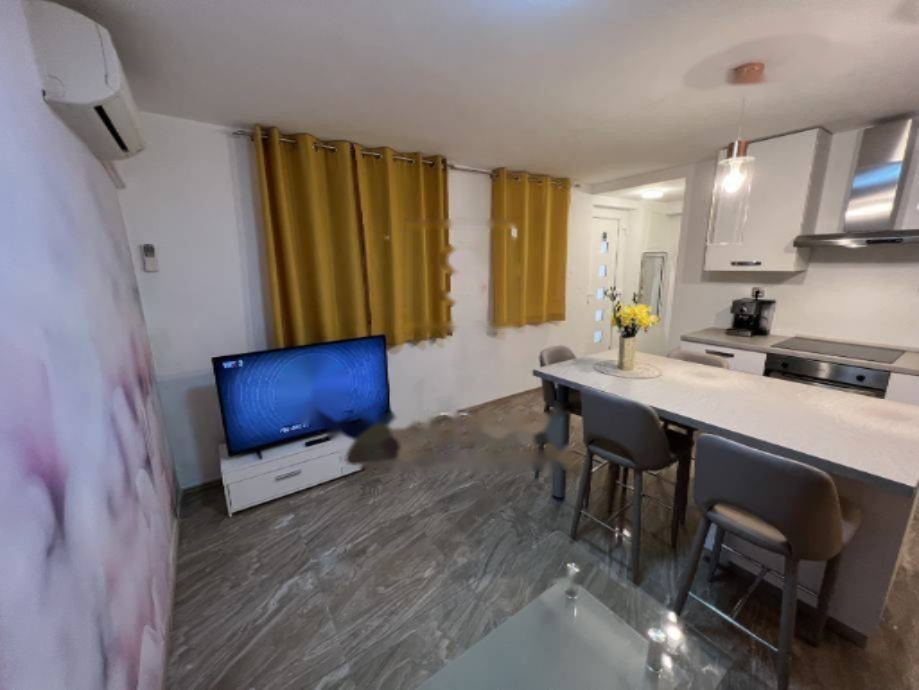 Flat in Opatija, Croatia, 39 m² - picture 7