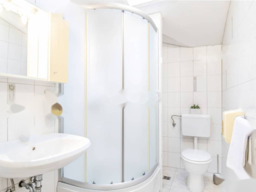 Flat in Opatija, Croatia, 65 m² - picture 9