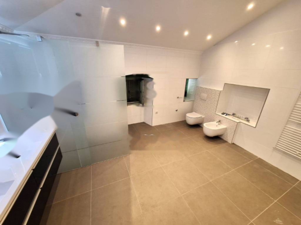 Flat in Opatija, Croatia, 185 m² - picture 10