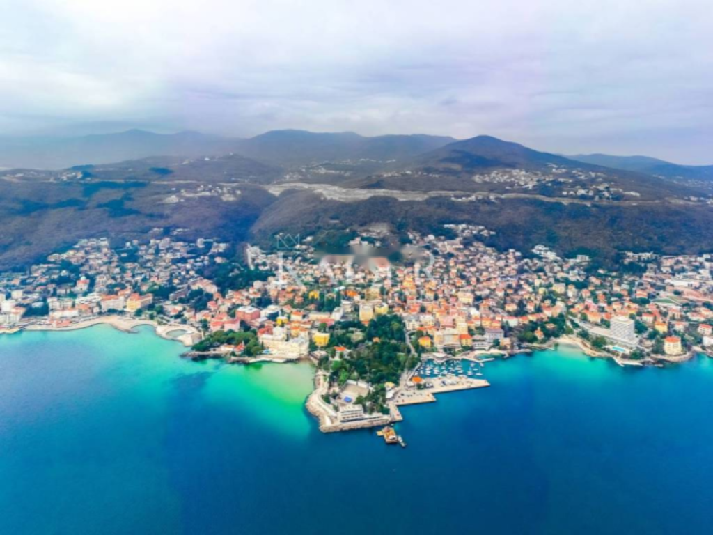 Flat in Opatija, Croatia, 65 m² - picture 11