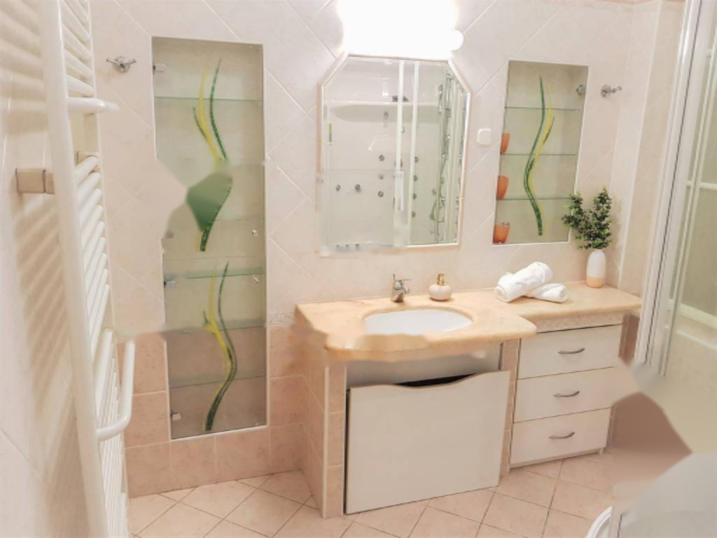 Flat in Opatija, Croatia, 205 m² - picture 13