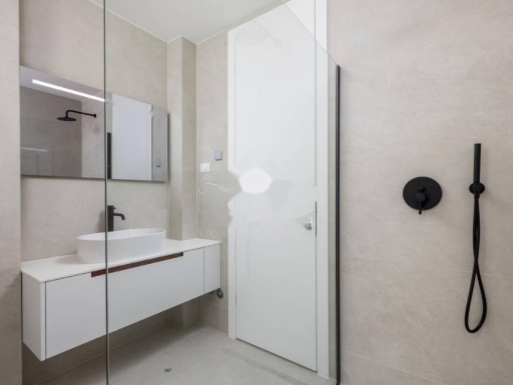 Flat in Opatija, Croatia, 134 m² - picture 13