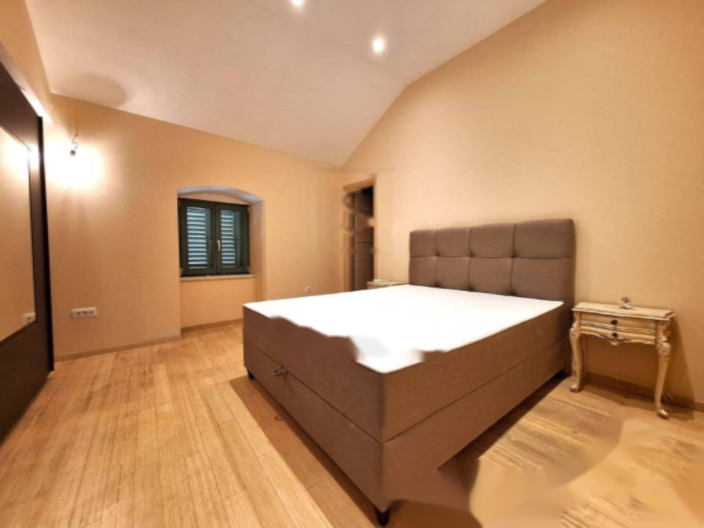 Flat in Opatija, Croatia, 185 m² - picture 14