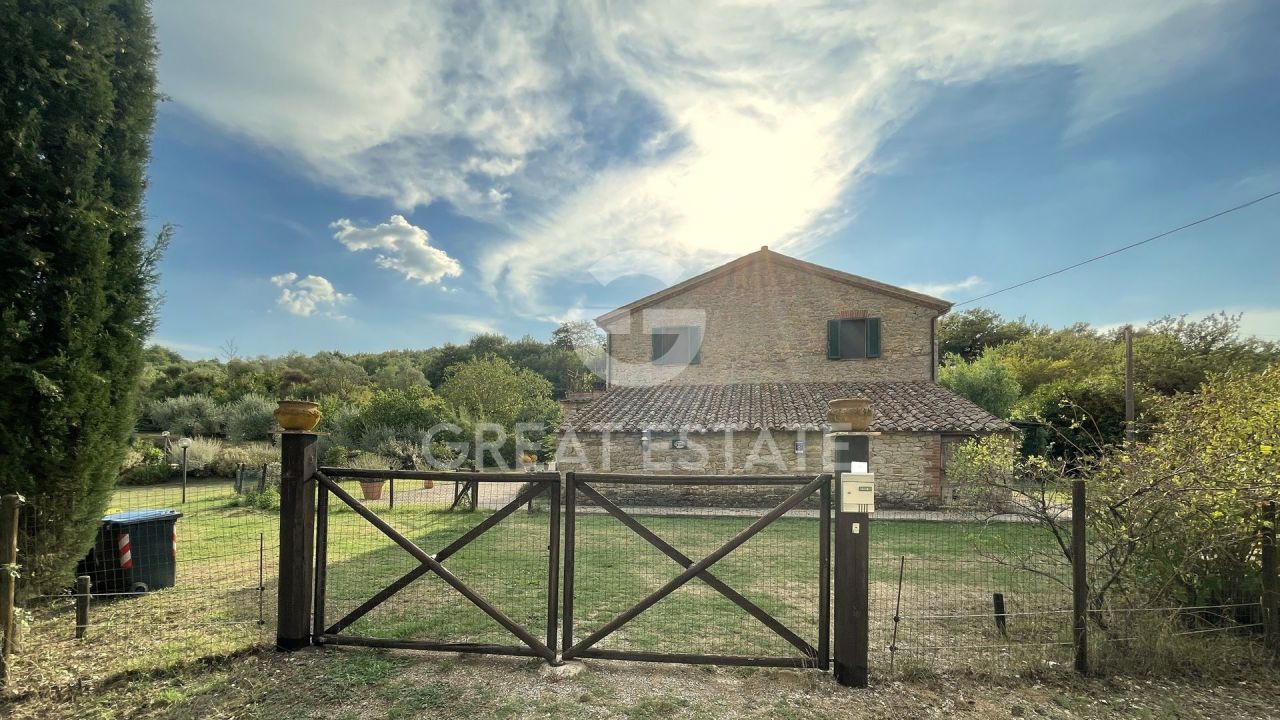 Casa en Montegabbione, Italia, 380.05 m² - imagen 8